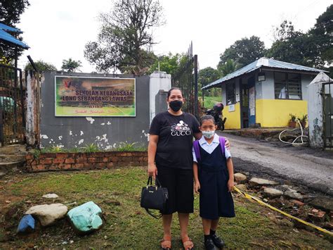 Stateless Lawas Girl Previously Barred From School Finally Gets