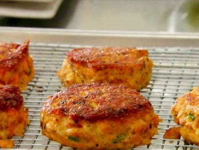 Add to pepper mixture, tossing gently to combine. Salmon Croquettes Recipe | Paula Deen | Food Network