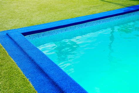 Artificial Grass Swimming Pool Landscaping