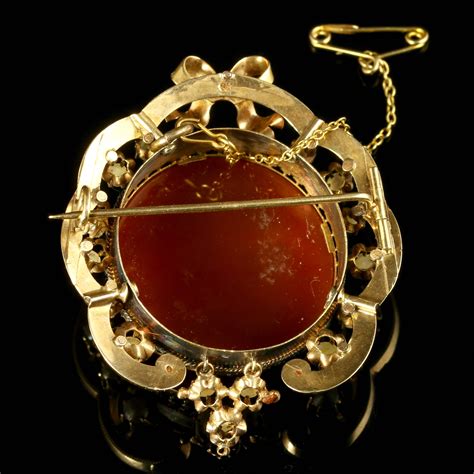 Antique Victorian Hardstone Cameo Brooch 15ct Gold Pearls