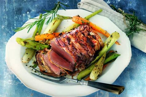 Rosbief met groenten uit de oven Recept Allerhande