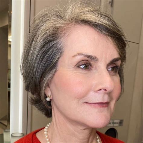 Over Elegant Short Hairstyle Haircut For Older Women Short Hair Cuts