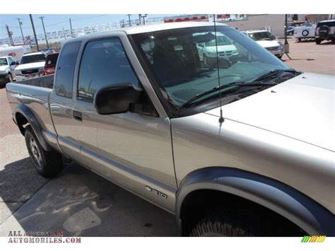 2003 Chevrolet S10 Zr2 Extended Cab 4x4 In Light Pewter Metallic Photo