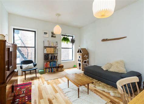 tiny  york city apartments peak   small nyc dwellings