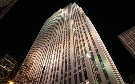 Change Might Come To Ge Sign Atop 30 Rockefeller Plaza Cbs New York