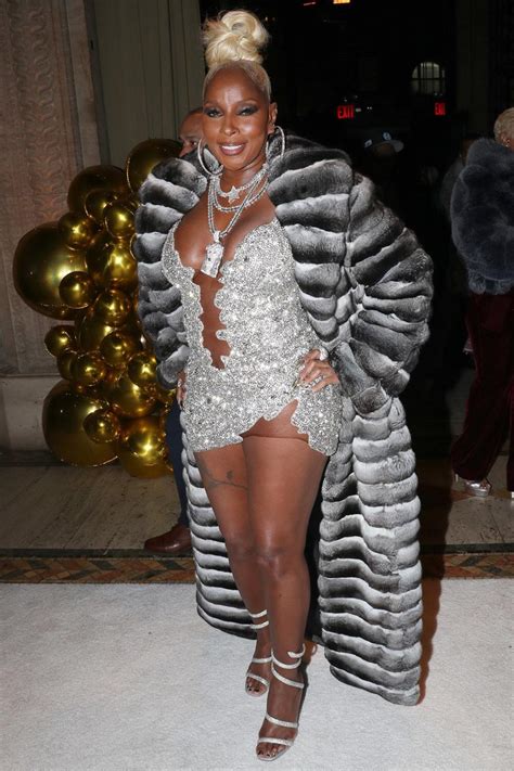 Mary J Blige Shines At Her Star Studded 52nd Birthday Bash In Skin