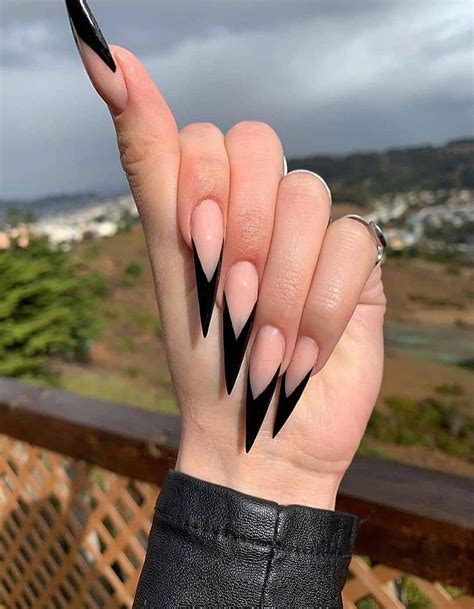 Black Beautiful Sharp Nails Stilleto Nails Stilleto Nails Designs