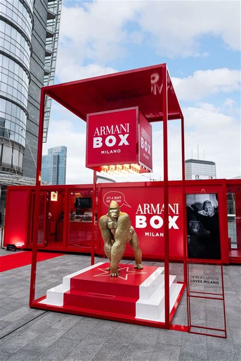 Armani Box Il Pop Up Store Di Armani Beauty Nel Cuore Di Milano