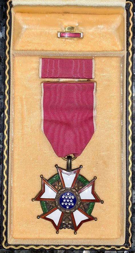 Us Legion Of Merit Medal Authentic And Wwii Issue