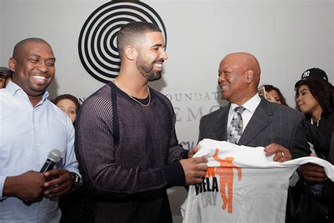 Us Rapper Drake Is In South Africa Visit Nelson Mandela Foundation Museum