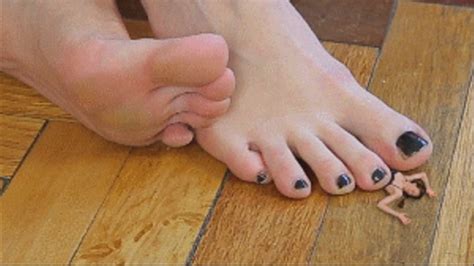 I Crush Pedicure Girl For Bad Work Hd Under Giantess Feet Clips4sale