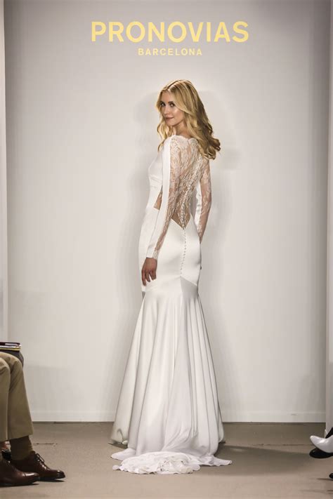 The New Atelier Pronovias 2018 Collection Is Here And Its Gorgeous