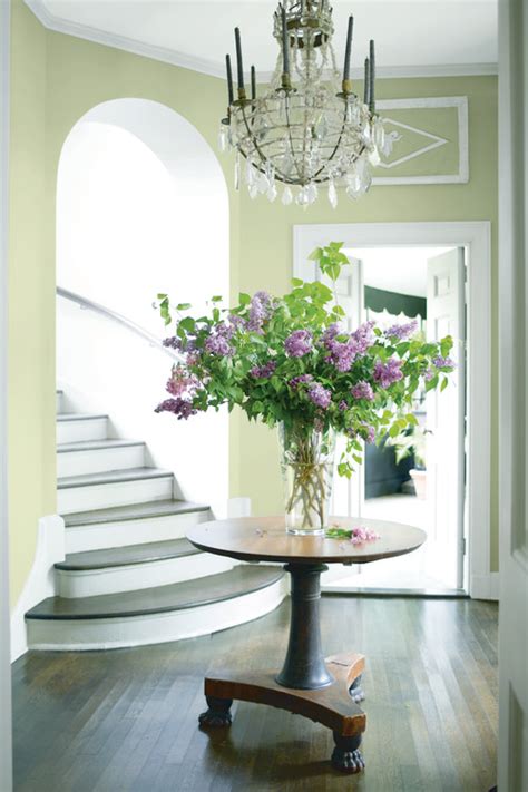 Inspired by america's historic landmarks, the collection contains 191 popular paint colors, a favorite for both interior & exterior in washington state & oregon. Remodelaholic | Benjamin Moore 2015 Paint Color of the ...