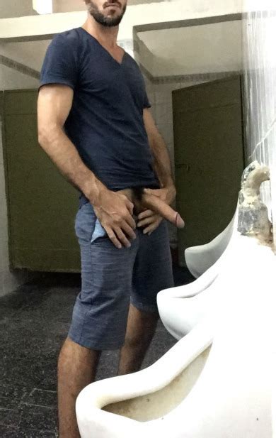 Showing It Off At The Mens Room Urinals Page 474 Lpsg