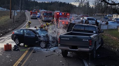 1 Dead 2 Injured After Crash On Highway 211 In Clackamas County