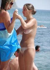abdrücke Nude girls on the beach MOTHERLESS COM