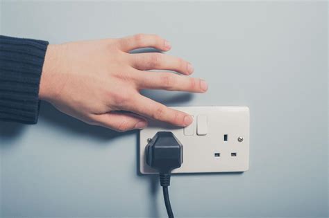 25 Ways To Cut Down On Your Energy Bills