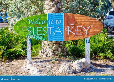 Welcome To Siesta Key Sign By Beach Stock Photo Image Of Sarasota