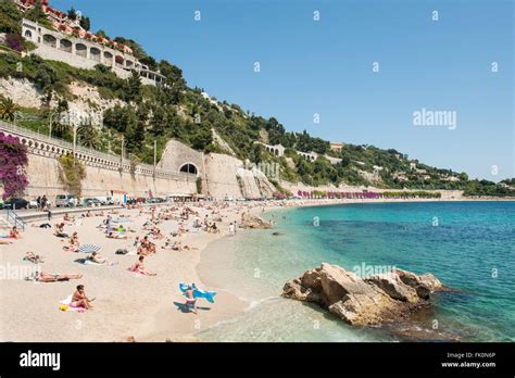 Scène De Plage à Villefranche Sur Mer Près De Nice France Photo Stock