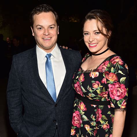 Pregnant Rachel Bloom Husband Dan Gregor Stranded In Snowstorm