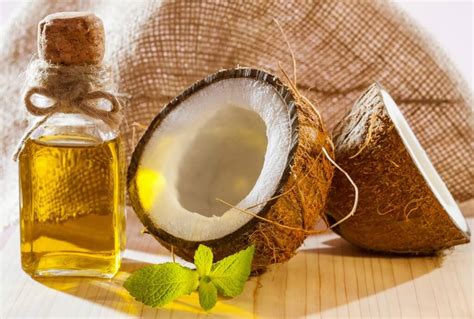 Ada beberapa cara dalam proses pembuatan minyak kelapa. 10 Kelebihan Menarik Minyak Kelapa Dara Terhadap Kesihatan ...