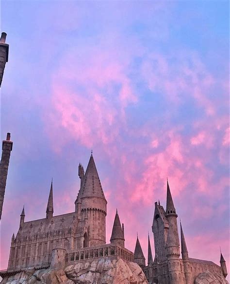 Sunset At Hogwarts Castle Colorful Harry Potter Hogwarts Pink