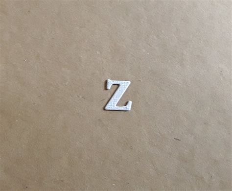 Découpe lettre majuscule alphabet en papier, lettre z, 1,7 cm | Lettre