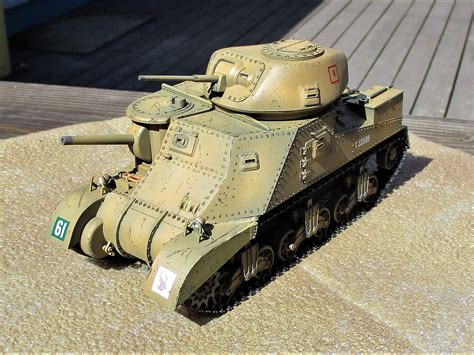 British M3 Grant Tank Plastic Model Military Vehicle Kit 135