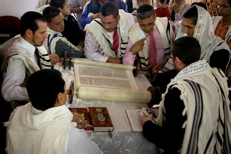 Colombian Evangelical Christians Convert To Judaism Embracing Hidden