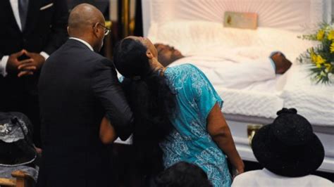 Funeral Held For Man Who Died In Ny Police Custody Abc7 Los Angeles
