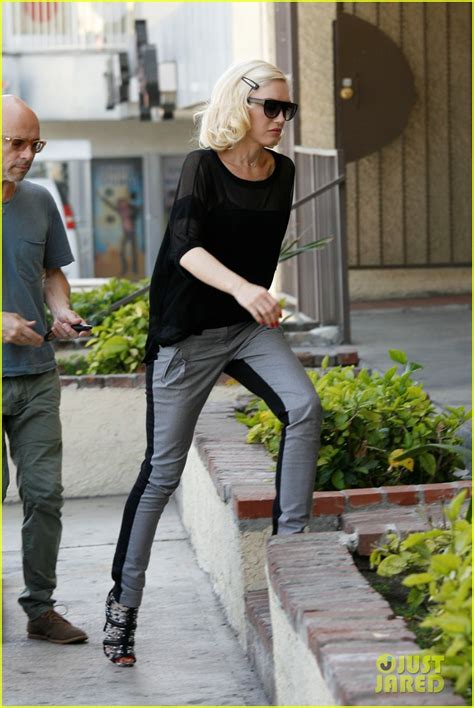 Gwen Stefani Brings Her Style A Game To Her Appointment Photo 3340008