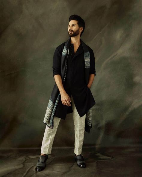 Shahid Kapoor Net Worth Height Weight Age Affairs Wiki Facts