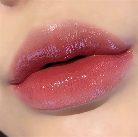 Her Gf🌙 Lip Art Makeup Glossy Lips Makeup Ulzzang Makeup