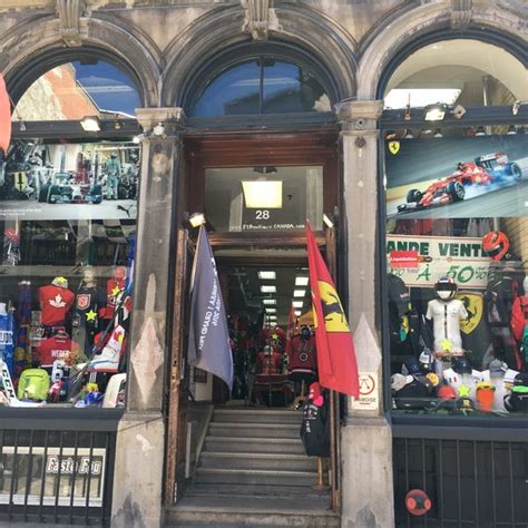 We give you an alternate way that saves you from going out in the sun and buying the perfect. F1 Boutique Canada - Gift Shop in Montreal