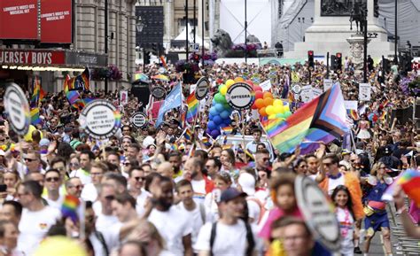 Pride Parade Returns In London On 50th Anniversary Ap News