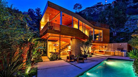 Hollywood Hills Home By Space International