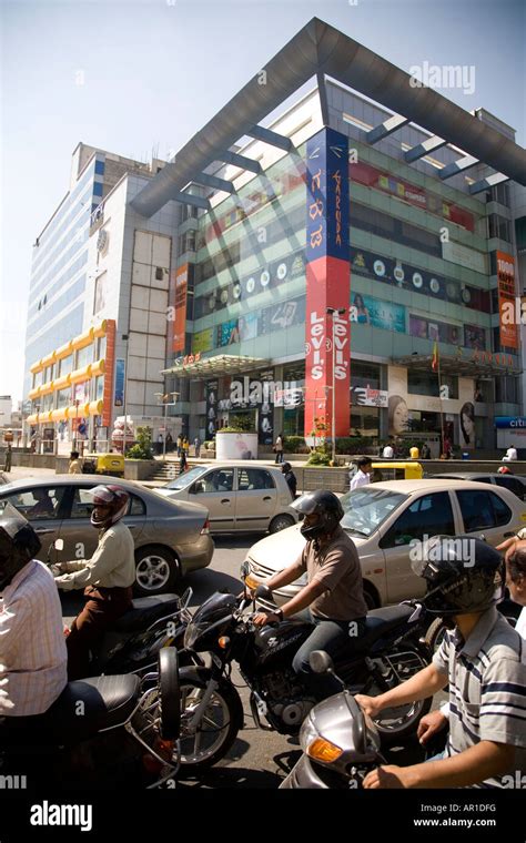 Traffic Moves Slowly Past The Garuda Shopping Mall In Bangalore South