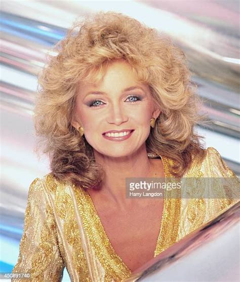 7 Sexy Hot Barbara Mandrell Bikini Pics