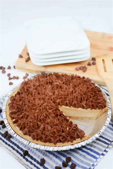 No Bake Cream Cheese Peanut Butter Pie With Chocolate Whipped Cream