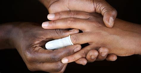 Finger Condom Or Cot For Safe Sex How To Use Benefits Precau