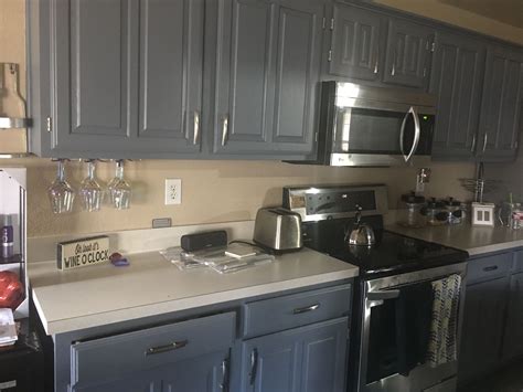 Our slate grey floor coatings are manufactured in a contemporary colour, very similar to anthracite grey. Painted cabinets are done with Sherwin Williams Downing Slate paint. | Slate kitchen, Grey ...