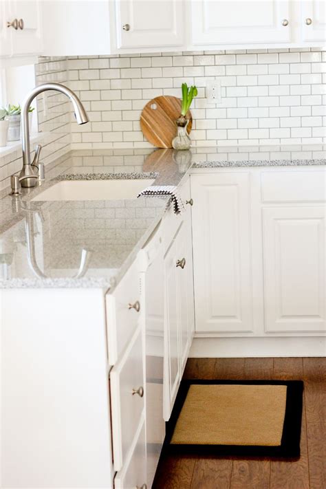 She used annie sloan's pure white for the top cabinets, and a 50/50 mix of provence and chateau grey down below. Kitchen Renovation Series: Painting Our Kitchen Cabinets White - with Chalk Paint | Kitchen ...