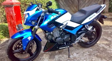 Modifikasi total honda tiger revo jadi full fairing habis rp. Modifikasi Honda Tiger Revo Terbaru - MyOtomotif