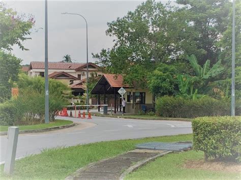 It is located near the penang international airport to provide kompleks tabung haji is located on jalan dato ismail hashim. Crown Villa at 70 Bandar Baru Enstek near Sepang F1/Nilai ...