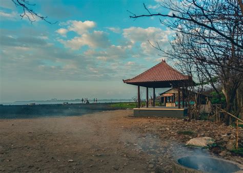 Daya Tarik Objek Wisata Pantai Biaung Di Kesiman Denpasar Bali