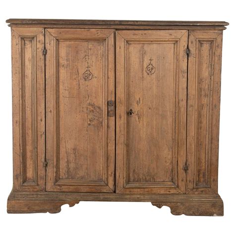 Italian Cupboard 18th Century For Sale At 1stdibs