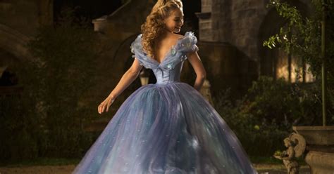 Lily James On Cinderella Waist Controversy Im So Healthy Los