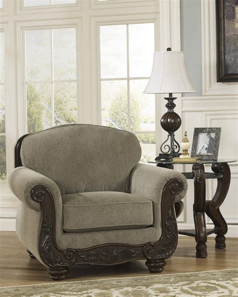 Ashley Martinsburg 4 Piece Living Room Set In Meadow