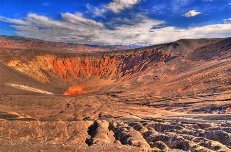 A land of extremes, death valley is one of the hottest, driest and lowest places on earth. Have to Check out Death Valley National Park Nevada | Decor Woo