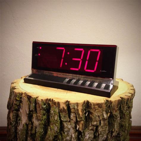 Vintage Digital Alarm Clock By Spartus Like Ge Sony Dream Etsy